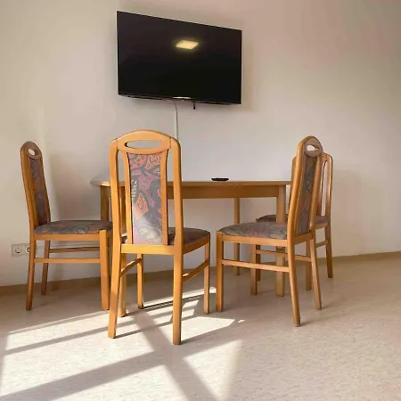 Sta1079 Moderne Monteurwohnung Mit Balkon *