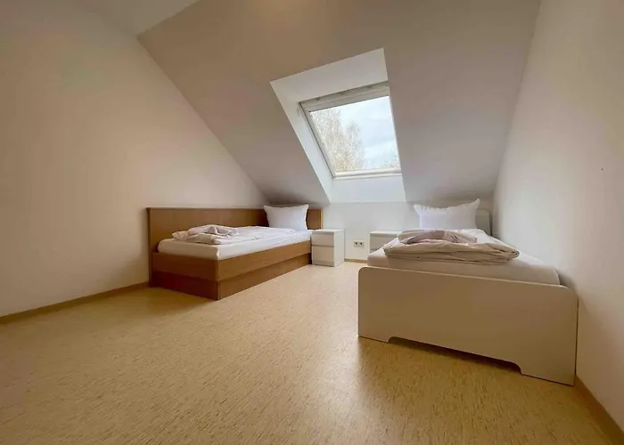 Апартаменты Sta1079 Moderne Monteurwohnung Mit Balkon *
