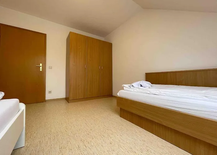 Апартаменты Sta1079 Moderne Monteurwohnung Mit Balkon